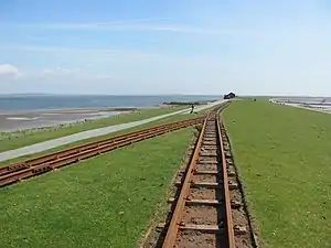 Switchback on the crest of the dyke