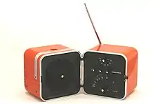 TS 502 "Cubo" Series II radio (1963)